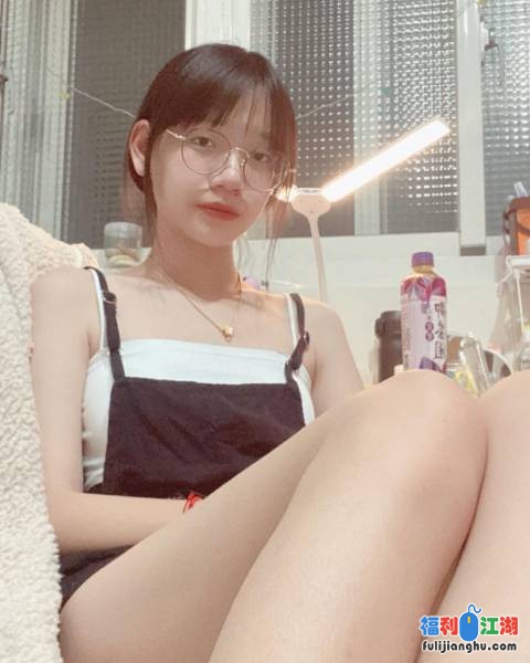 高学历富家女 千金小姐 别人眼中的女神[15V 809M 百度盘]