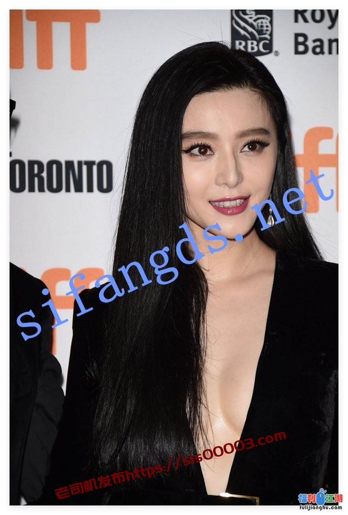 ❤️女明星范冰冰早期红毯透视走光[某房原版]【1.3G】